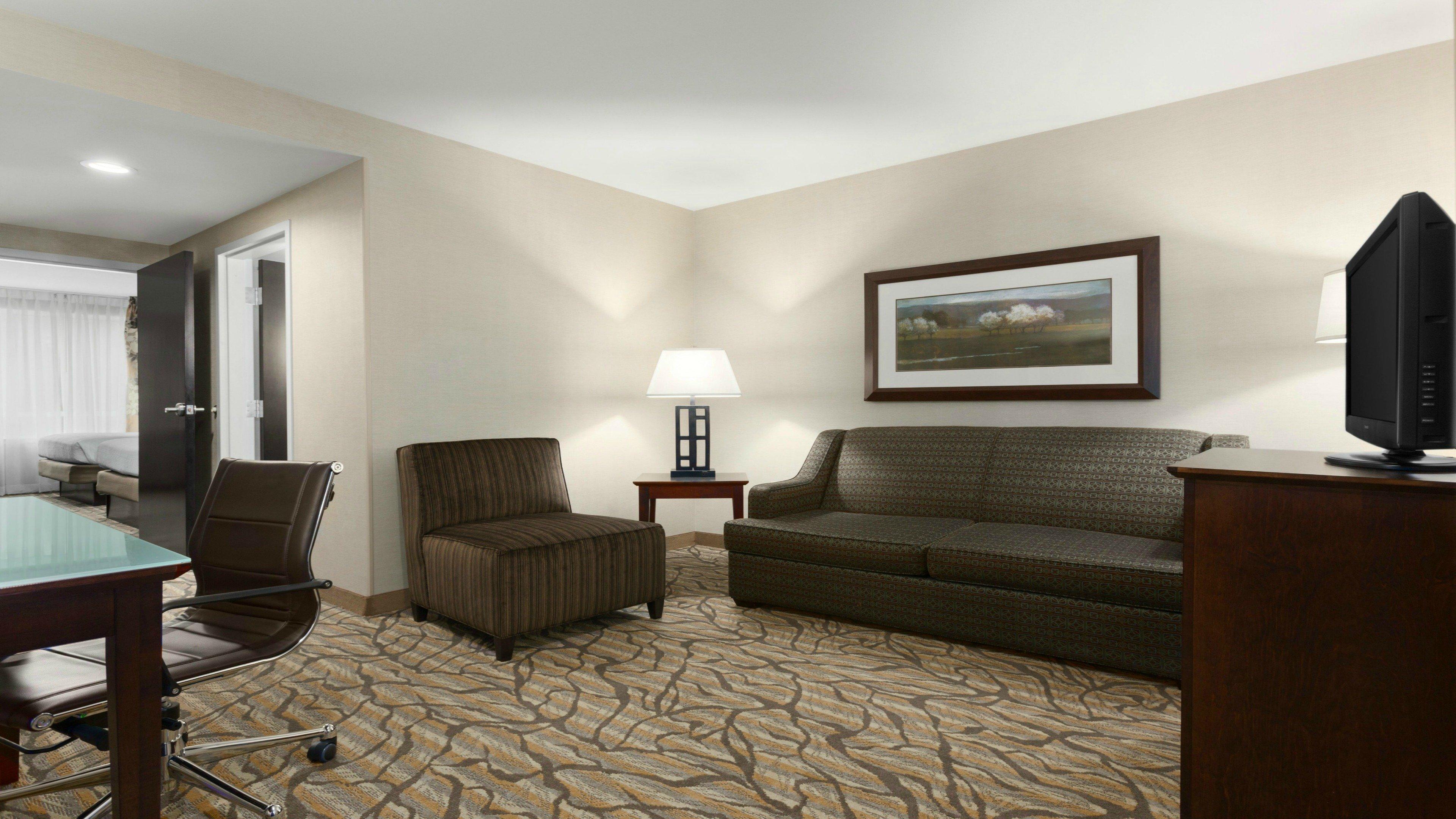 Holiday Inn Hotel & Suites Gateway By Ihg Williamsburg Exterior foto