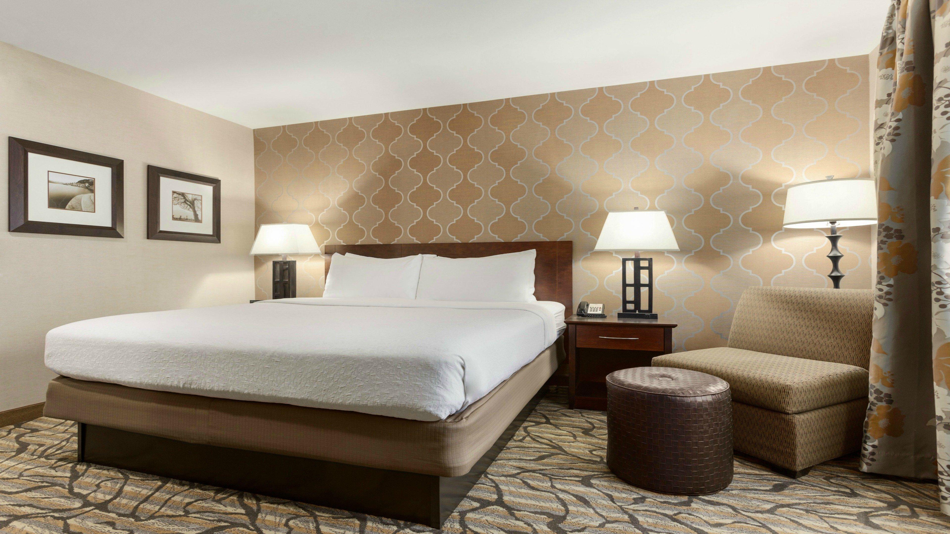 Holiday Inn Hotel & Suites Gateway By Ihg Williamsburg Exterior foto